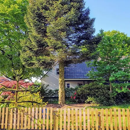 5 Minute Walk To Lego House-2 Bedrooms With Balcony Garden View.loft Floor Πανσιόν Billund